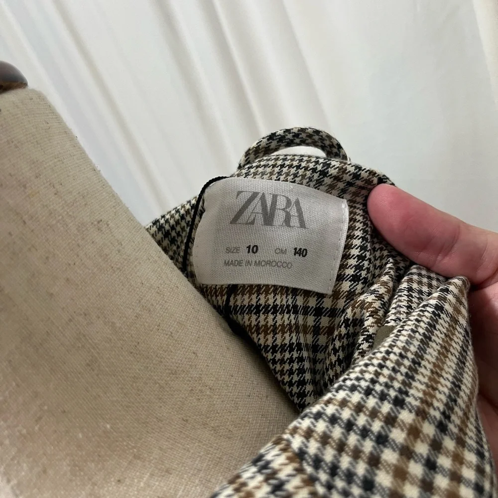 Zara elegant girls